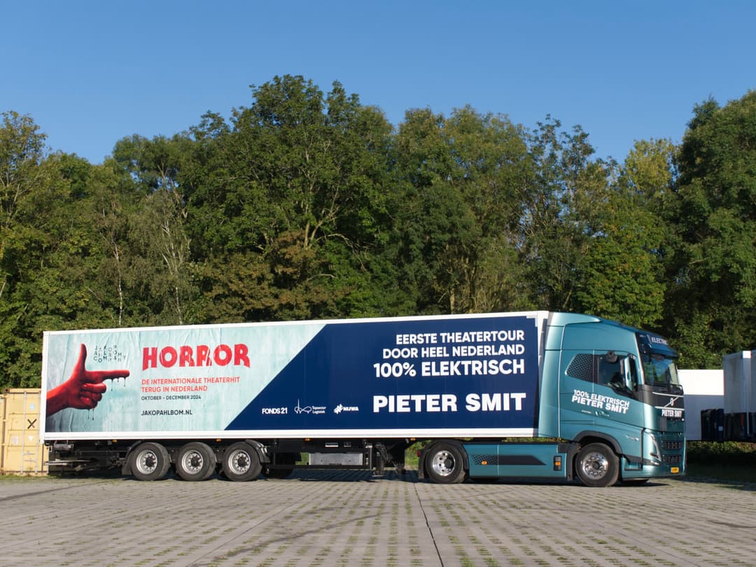 Vrachtwagen in de zon